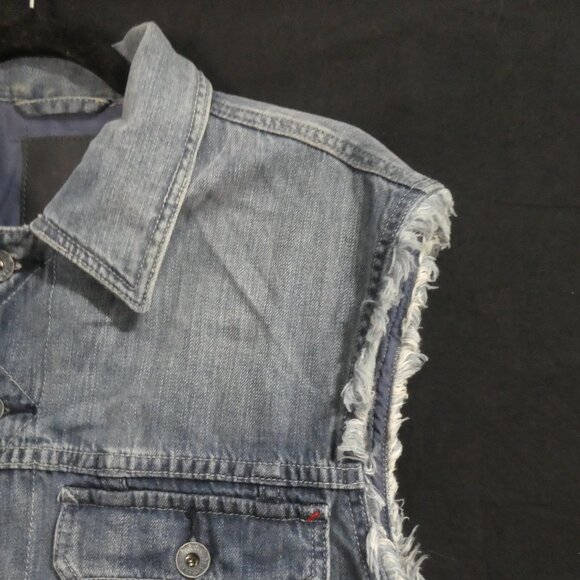 GUESS - Los Angeles | medium | Button-Up Closure | Blue Denim Vest - Picture 5 of 14
